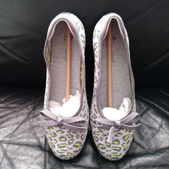 Clarks Women's Carly Hope Cloudsteppers Ballet Flat Shoe Size 7.5 Grey Leopard - Picture 12 of 15